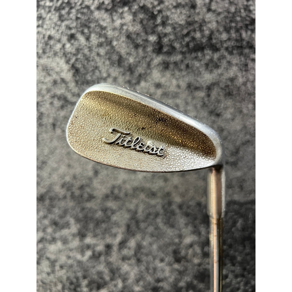 Titleist Accu-Flo Golf Club 9 Iron Right Handed Golfing Equipment